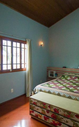 Casa à venda com 286m², 4 quartos e 5 vagasSuíte 