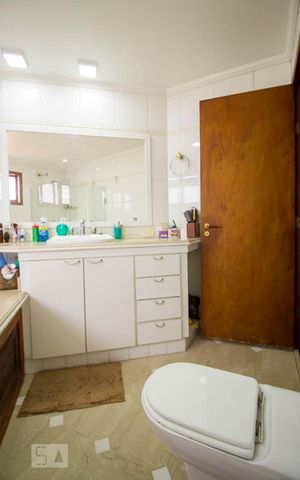Casa à venda com 286m², 4 quartos e 5 vagasBanheiro da Suíte 
