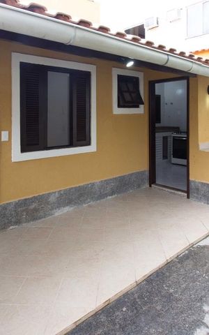 Casa à venda com 400m², 5 quartos e 4 vagas Casa à venda com 400m², 5 quartos e 4 vagasArea externa