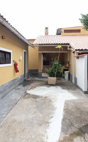 Casa à venda com 400m², 5 quartos e 4 vagas Casa à venda com 400m², 5 quartos e 4 vagasArea externa