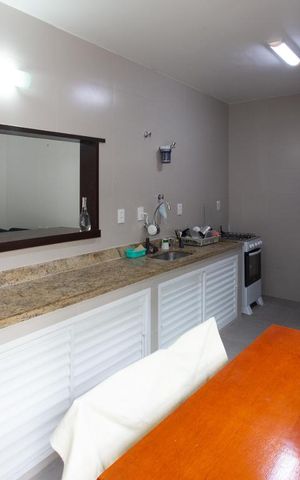Casa à venda com 400m², 5 quartos e 4 vagas Casa à venda com 400m², 5 quartos e 4 vagasCozinha