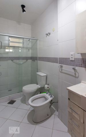 Casa à venda com 400m², 5 quartos e 4 vagas Casa à venda com 400m², 5 quartos e 4 vagasBanheiro da Suíte 3