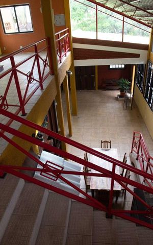 Casa à venda com 400m², 5 quartos e 4 vagas Casa à venda com 400m², 5 quartos e 4 vagasLoft