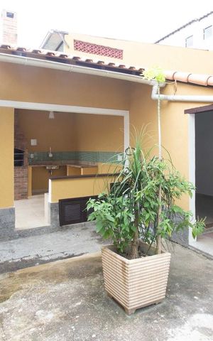 Casa à venda com 400m², 5 quartos e 4 vagas Casa à venda com 400m², 5 quartos e 4 vagasArea externa