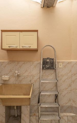 Casa à venda com 200m², 3 quartos e 1 vagaÁrea de Serviço
