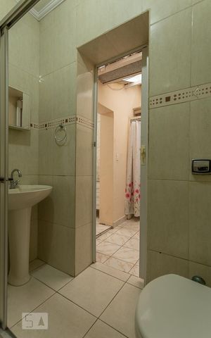 Casa à venda com 200m², 3 quartos e 1 vagaBanheiro de Serviço