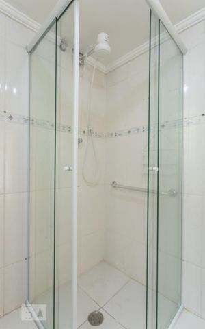 Casa à venda com 200m², 3 quartos e 1 vagaBanheiro Suíte 2