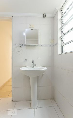 Casa à venda com 200m², 3 quartos e 1 vagaBanheiro Suíte 2