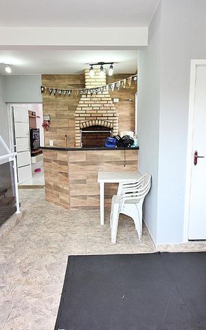 Casa à venda com 220m², 4 quartos e 2 vagasQuintal