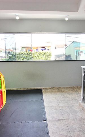 Casa à venda com 220m², 4 quartos e 2 vagasQuintal