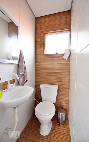 Casa à venda com 220m², 4 quartos e 2 vagasBanheiro de Serviço