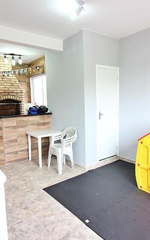 Casa à venda com 220m², 4 quartos e 2 vagasQuintal