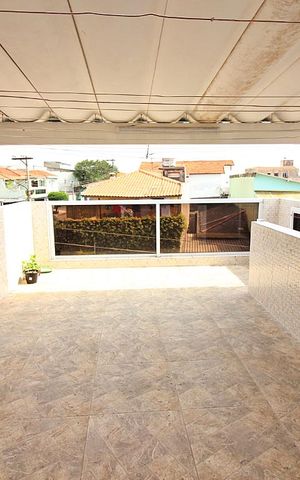 Casa à venda com 220m², 4 quartos e 2 vagasLavanderia