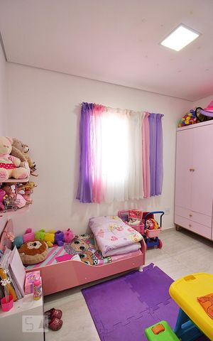 Casa à venda com 220m², 4 quartos e 2 vagasQuarto 4 