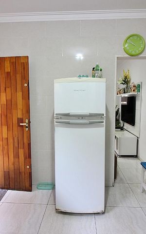 Casa à venda com 220m², 4 quartos e 2 vagasCozinha 