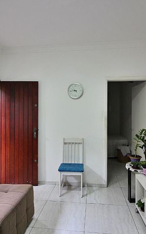 Casa à venda com 220m², 4 quartos e 2 vagasSala 1