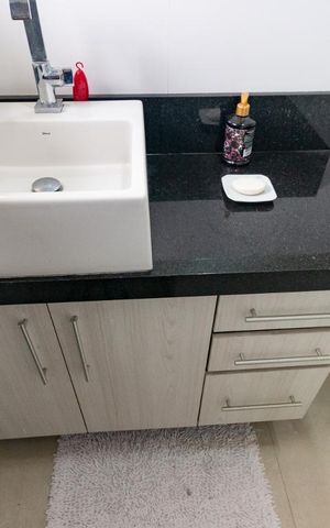 Casa à venda com 300m², 3 quartos e 4 vagas Casa à venda com 300m², 3 quartos e 4 vagasBanheiro suite 1
