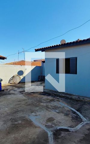 Casa à venda com 250m², 3 quartos e 4 vagasQuintal