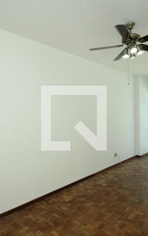 Apartamento à venda com 73m², 2 quartos e sem vagaSala