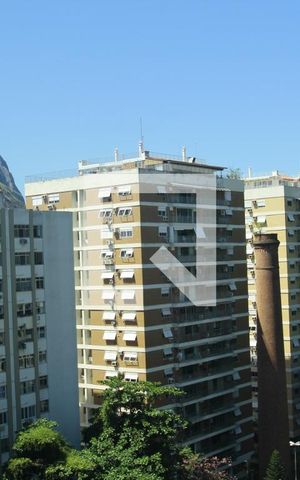 Apartamento à venda com 73m², 2 quartos e sem vagaVista