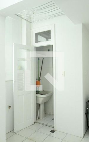 Apartamento à venda com 73m², 2 quartos e sem vagaCozinha e Área de Serviço