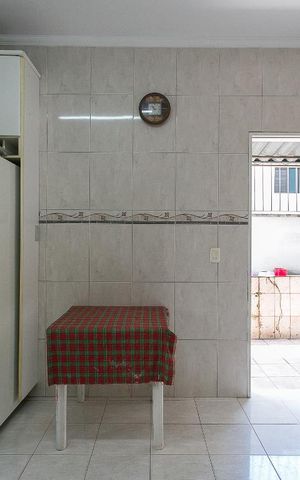 Casa à venda com 200m², 2 quartos e 2 vagasCozinha