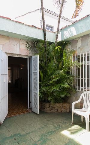 Casa à venda com 200m², 2 quartos e 2 vagasVaranda