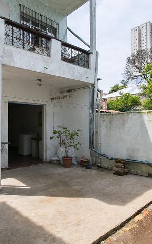 Casa à venda com 200m², 2 quartos e 2 vagasQuintal