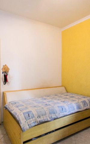 Casa à venda com 200m², 2 quartos e 2 vagasQuarto 2
