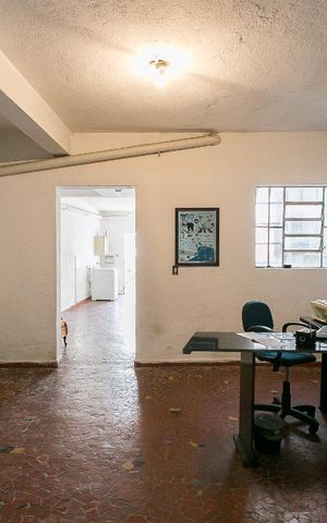 Casa à venda com 200m², 2 quartos e 2 vagasSalão