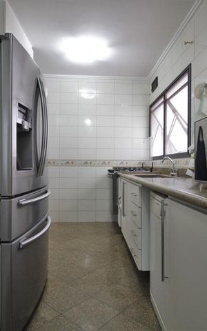Apartamento à venda com 158m², 4 quartos e 3 vagasCozinha