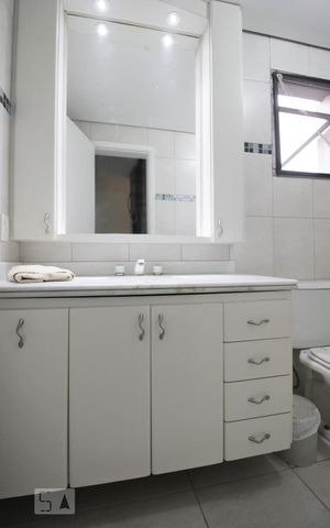 Apartamento à venda com 158m², 4 quartos e 3 vagasBanheiro da suíte 1