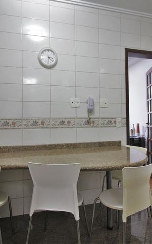 Apartamento à venda com 158m², 4 quartos e 3 vagasCozinha