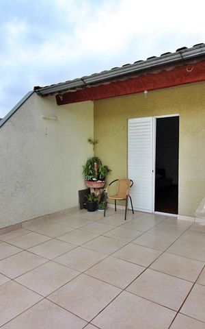 Casa à venda com 112m², 3 quartos e 2 vagasVaranda do Quarto 1 - Suíte