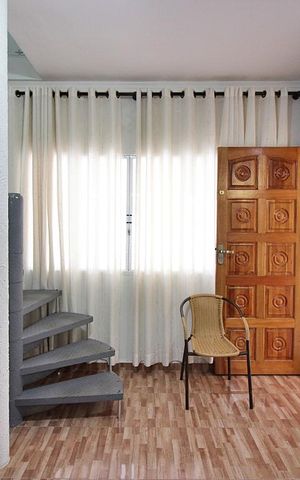 Casa à venda com 112m², 3 quartos e 2 vagasSala 