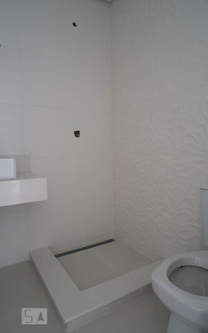 Apartamento à venda com 318m², 3 quartos e 4 vagasBanheiro da Suíte 2