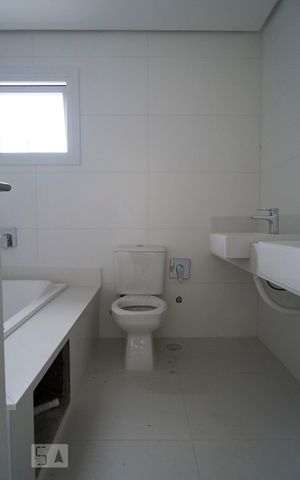 Apartamento à venda com 318m², 3 quartos e 4 vagasBanheiro da Suíte 3