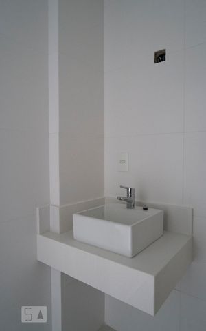 Apartamento à venda com 318m², 3 quartos e 4 vagasBanheiro da Suíte 1