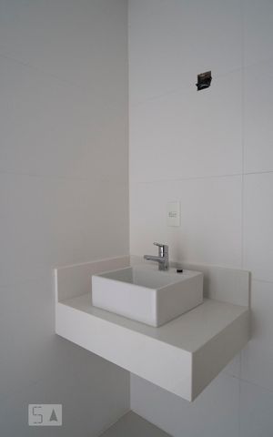 Apartamento à venda com 318m², 3 quartos e 4 vagasBanheiro da Suíte 2