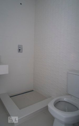 Apartamento à venda com 318m², 3 quartos e 4 vagasBanheiro da Suíte 1