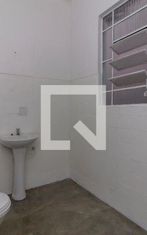Casa de condomínio à venda com 165m², 2 quartos e 5 vagas Casa de condomínio à venda com 165m², 2 quartos e 5 vagasBanheiro