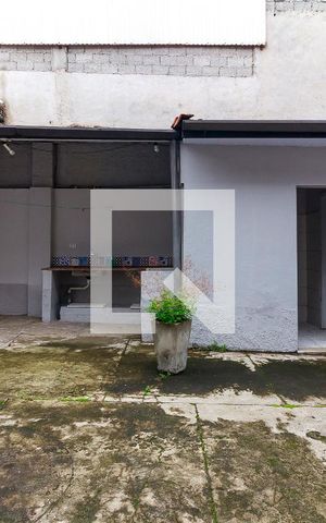 Casa de condomínio à venda com 165m², 2 quartos e 5 vagas Casa de condomínio à venda com 165m², 2 quartos e 5 vagasQuintal
