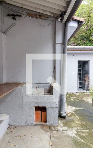 Casa de condomínio à venda com 165m², 2 quartos e 5 vagas Casa de condomínio à venda com 165m², 2 quartos e 5 vagasQuintal