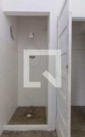 Casa de condomínio à venda com 165m², 2 quartos e 5 vagas Casa de condomínio à venda com 165m², 2 quartos e 5 vagasBanheiro