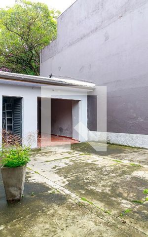 Casa de condomínio à venda com 165m², 2 quartos e 5 vagas Casa de condomínio à venda com 165m², 2 quartos e 5 vagasQuintal