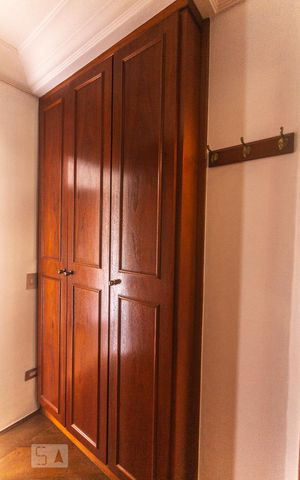 Apartamento à venda com 245m², 4 quartos e 4 vagasArmário