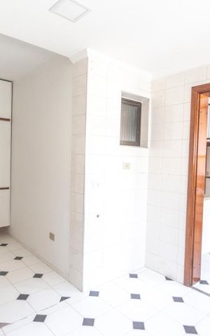 Apartamento à venda com 245m², 4 quartos e 4 vagasÁrea de serviço