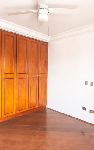 Apartamento à venda com 245m², 4 quartos e 4 vagasSuíte 2