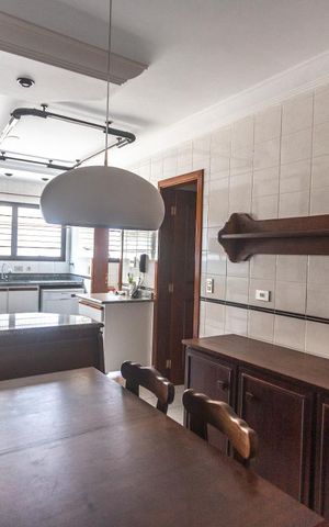 Apartamento à venda com 245m², 4 quartos e 4 vagasCozinha