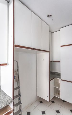 Apartamento à venda com 245m², 4 quartos e 4 vagasArmário